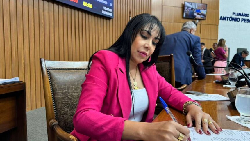 janad-valcari-tem-cinco-requerimentos-aprovados-para-ampliar-servicos-de-saude-no-tocantins