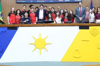 estudantes-da-maple-bear-participam-de-visita-guiada-a-assembleia-legislativa-do-tocantins