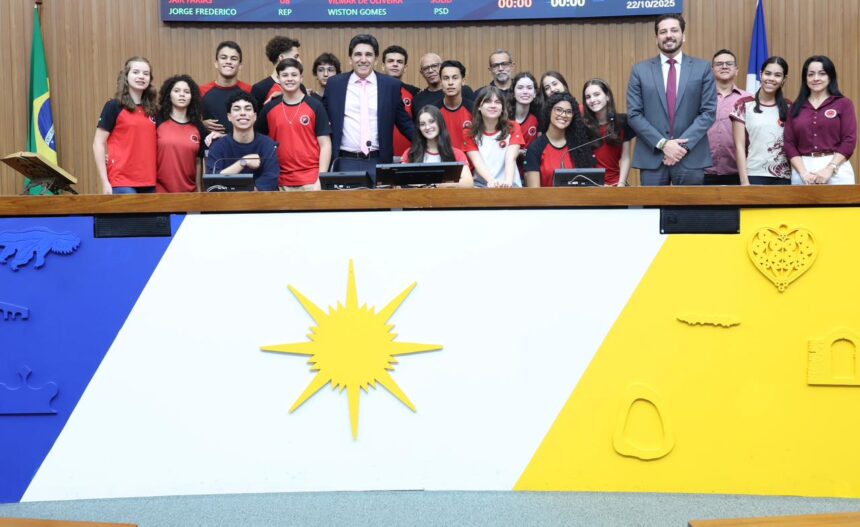 estudantes-da-maple-bear-participam-de-visita-guiada-a-assembleia-legislativa-do-tocantins