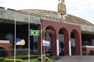 governo-decreta-luto-oficial-de-tres-dias-pela-morte-de-antonio-do-bar-e-diz:-“foi-um-grande-lider-politico”