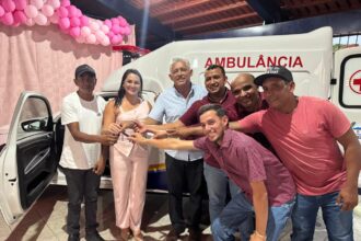 deputado-cleiton-cardoso-entrega-ambulancia-adquirida-para-o-municipio-de-pau-d’arco