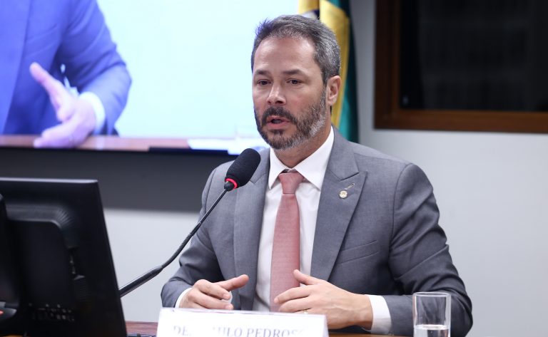 comissao-aprova-projeto-que-preve-logistica-reversa-no-descarte-de-mascaras-e-epis