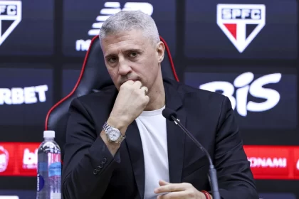 crespo-afasta-pressao-no-sao-paulo-apos-vitoria,-mas-deixa-futuro-em-aberto:-‘nao-sei-se-fico’