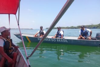 dois-homens-desaparecem-apos-embarcacao-afundar-com-motos-e-passageiros-no-rio-tocantins