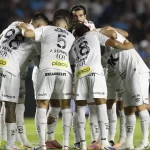 santos-ve-risco-de-queda-aumentar,-e-trio-praticamente-zera-chances