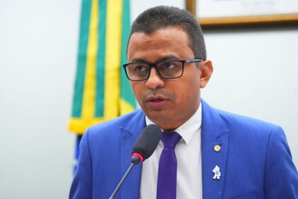 comissao-aprova-garantia-de-atendimento-acessivel-as-pessoas-surdas-na-administracao-publica