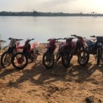 motos-e-equipamentos-sao-retirados-do-rio-apos-embarcacao-naufragar-e-deixar-dois-jovens-mortos