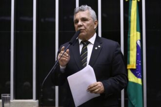 camara-aprova-regras-para-destinar-imoveis-de-origem-ilicita-ao-uso-social-em-comunidades