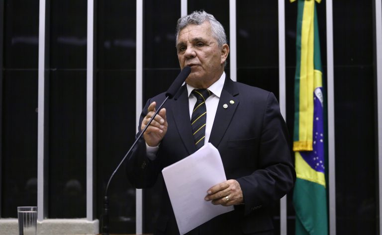 camara-aprova-regras-para-destinar-imoveis-de-origem-ilicita-ao-uso-social-em-comunidades