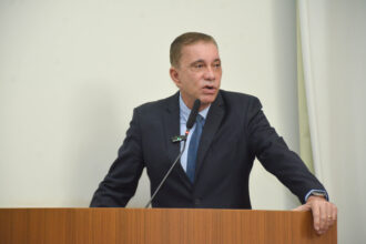 carlos-amastha-assume-lugar-na-comissao-de-financas-e-e-indicado-relator-das-contas-da-ex-prefeita-cinthia-ribeiro