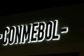 racing-‘nao-liga’-para-multa-e-aposta-em-pirotecnia-mesmo-apos-sancoes