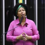 comissao-aprova-cadastro-nacional-para-interpretes-de-libras