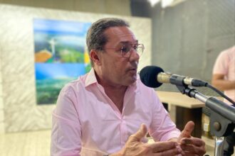 luxemburgo-recusa-convite-da-portuguesa-e-foca-em-projeto-politico-para-o-tocantins-em-2026