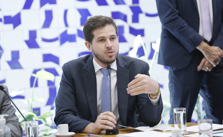 projeto-que-amplia-licenca-paternidade-para-ate-30-dias-pode-ser-votado-na-proxima-semana