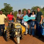 janad-valcari-entrega-equipamentos-agricolas-para-associacao-em-lavandeira
