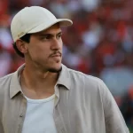 flamengo-cria-tipoias-para-pedro-jogar-que-precisam-de-aprovacao-dos-arbitros