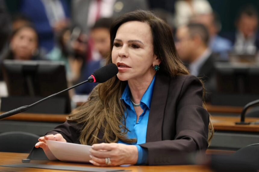 para-dorinha,-demissoes-na-educacao-sao-um-grave-prejuizo-diante-do-atual-momento-letivo-:-“inadequado-e-ate-precipitado”