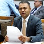 deputado-moisemar-marinho-solicita-doacao-definitiva-de-predio-escolar-ao-municipio-de-dianopolis