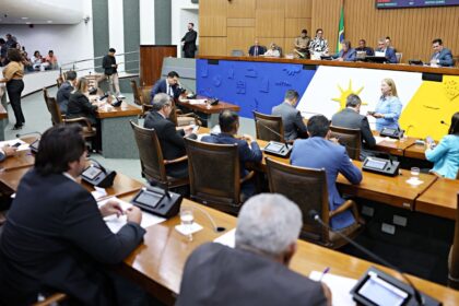 assembleia-aprova-novo-plano-de-carreira-da-educacao-no-tocantins-e-salarios-podem-chegar-a-r$-17,8-mil