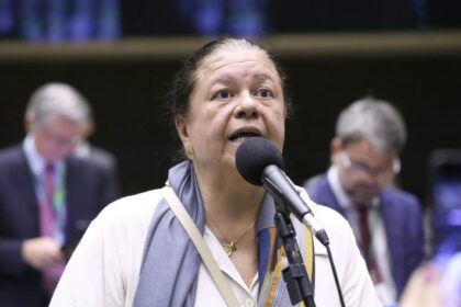 comissao-aprova-projeto-que-limita-acumulacao-da-aposentadoria-de-ex-congressista-com-mandato-local