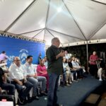 assinatura-de-ordem-de-servico-em-palmas-reune-laurez,-eduardo,-iraja-e-ate-cinthia;-governador-faz-discurso-com-foco-em-obras 
