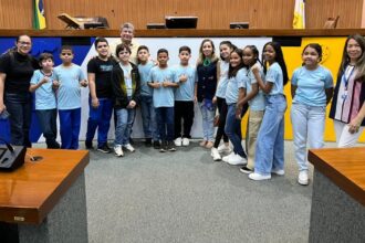 projeto-visita-guiada-recebe-estudantes-paraenses-na-assembleia-legislativa-do-tocantins