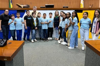 projeto-visita-guiada-recebe-estudantes-paraenses-na-assembleia-legislativa-do-tocantins