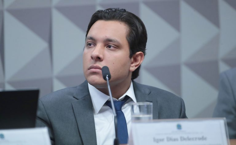 programador-acusado-de-facilitar-descontos-ilegais-fica-calado-na-cpmi-do-inss