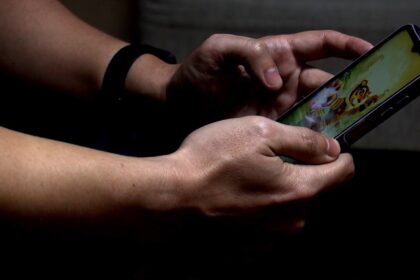 ex-funcionaria-confessa-ter-desviado-quase-r$-280-mil-de-empresa-para-apostar-em-jogos-online,-diz-policia