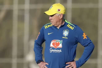 papo-de-ancelotti-com-vini-jr.-marca-treino-da-selecao-em-londres