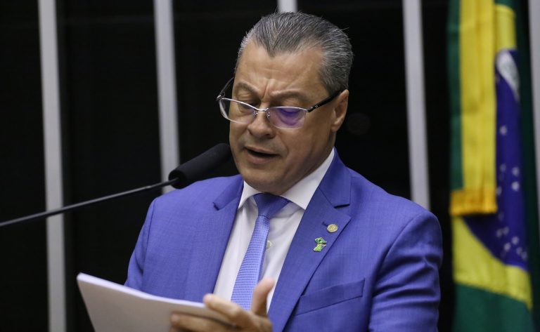 camara-aprova-permissao-de-recursos-de-emendas-para-atendimento-pre-hospitalar-realizado-por-bombeiros