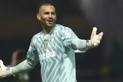 weverton-trabalha-com-bola-e-anima-palmeiras-com-recuperacao-antes-de-final
