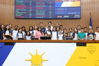 escola-do-legislativo-recebe-estudantes-de-gurupi-em-visita-guiada-a-aleto