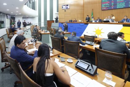 deputados-aprovam-requerimentos-que-visam-melhorias-na-educacao-publica-do-estado