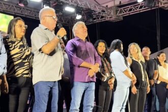no-aniversario-de-duere,-irmao-diz-que-laurez-nao-tem-“mancha”-na-sua-historia-politica-e-governador-diz-que-vai-“desenvolver-todo-o-tocantins” 