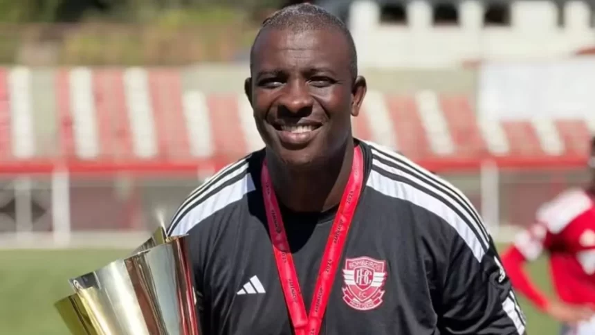 ex-jogador-do-cruzeiro-vira-motorista-de-ambulancia-em-bh