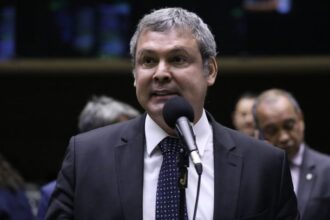 deputados-governistas-dizem-que-versao-aprovada-para-projeto-antifaccao-vai-dificultar-acoes-da-pf