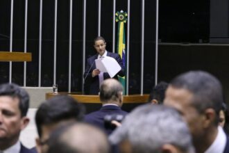 deputados-aprovam-texto-base-sobre-combate-ao-crime-organizado;-acompanhe