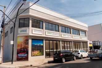 gestao-celso-morais-inaugura-predio-no-centro-de-paraiso,-que-reune-cinco-secretarias-municipais