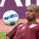 ex-selecao-e-manchester-city,-fernandinho-anuncia-aposentadoria