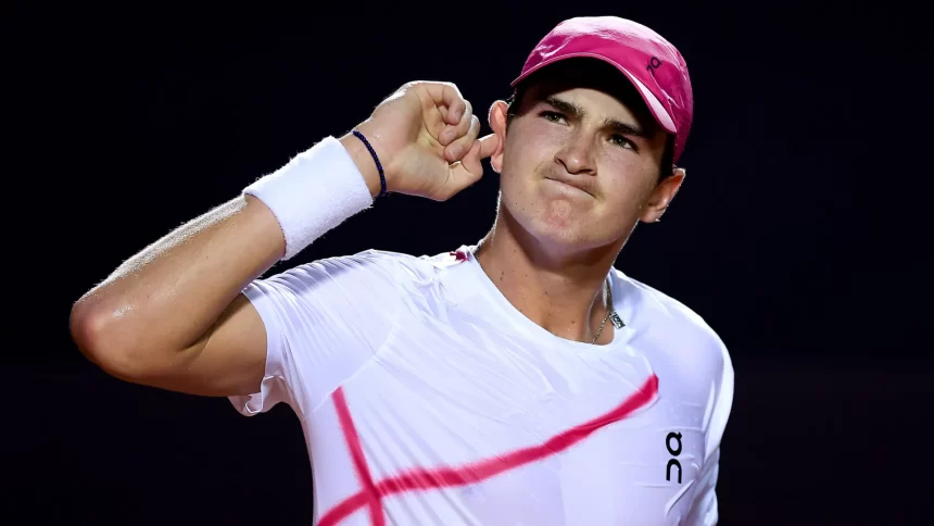 joao-fonseca-e-indicado-em-premio-da-atp-com-os-melhores-do-ano