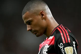 lesoes-minam-permanencia-de-de-la-cruz-no-flamengo-em-ano-de-polemicas