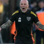 sampaoli-promete-seguir-no-galo-mesmo-sem-reforcos-para-proxima-temporada