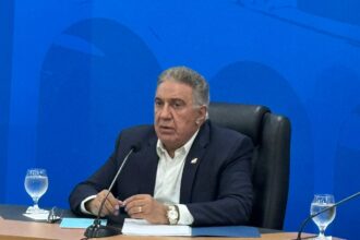 laurez-anuncia-que-estado-nao-vai-mais-vender-participacao-na-energisa,-fala-em-lucro-anual-de-r$-70-milhoes-e-vai-pra-cima:-“uma-irresponsabilidade-grande-vender-um-patrimonio-desse”