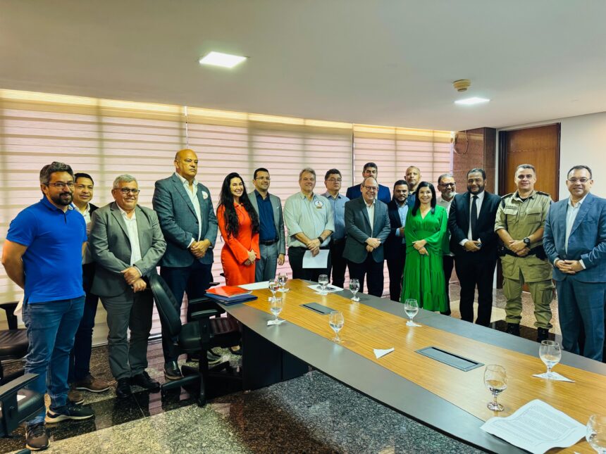 em-reuniao-decisiva,-palacio-confirma-viabilidade-fiscal-da-pec-do-teto-unico-e-entidades-aguardam-“decisao-politica”