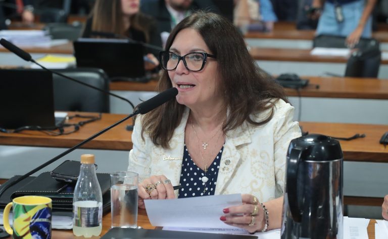 comissao-aprova-projeto-que-preve-uso-de-dados-de-celular-para-localizar-aeronave-desaparecida