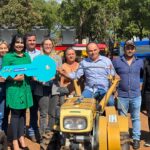 janad-valcari-entrega-microtrator-para-assentamento-irma-adelaide-em-miracema