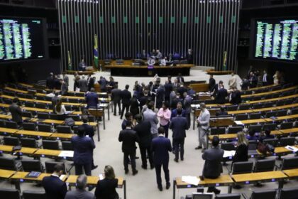 camara-aprova-atualizacao-de-norma-internacional-sobre-dano-por-poluicao-de-oleo