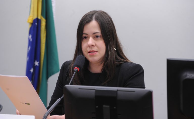 comissao-aprova-agravante-para-violencia-institucional-contra-mulher-vitima-de-violencia-domestica