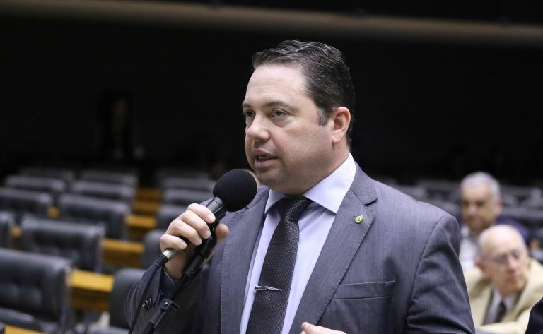 comissao-aprova-projeto-que-suspende-portaria-sobre-rastreabilidade-de-agrotoxicos